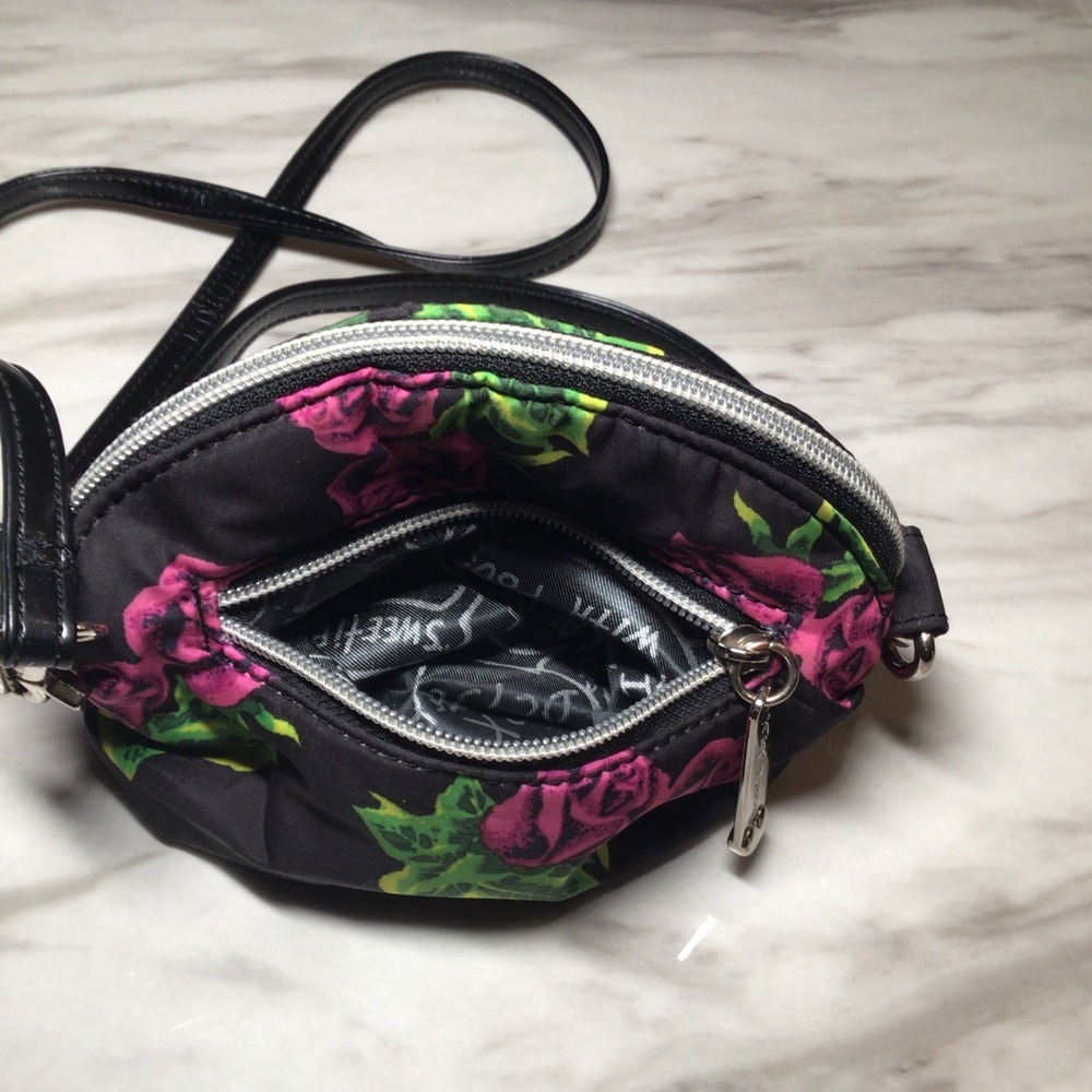 BETSEY JOHNSON Pink Roses Small Round Fabric Crossbody Purse Bag *REPLACED STRAP - Picture 4 of 10